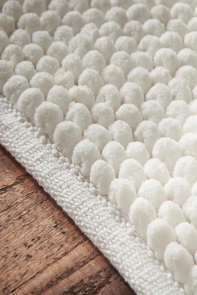 Aspen Bobble Bathmat | White