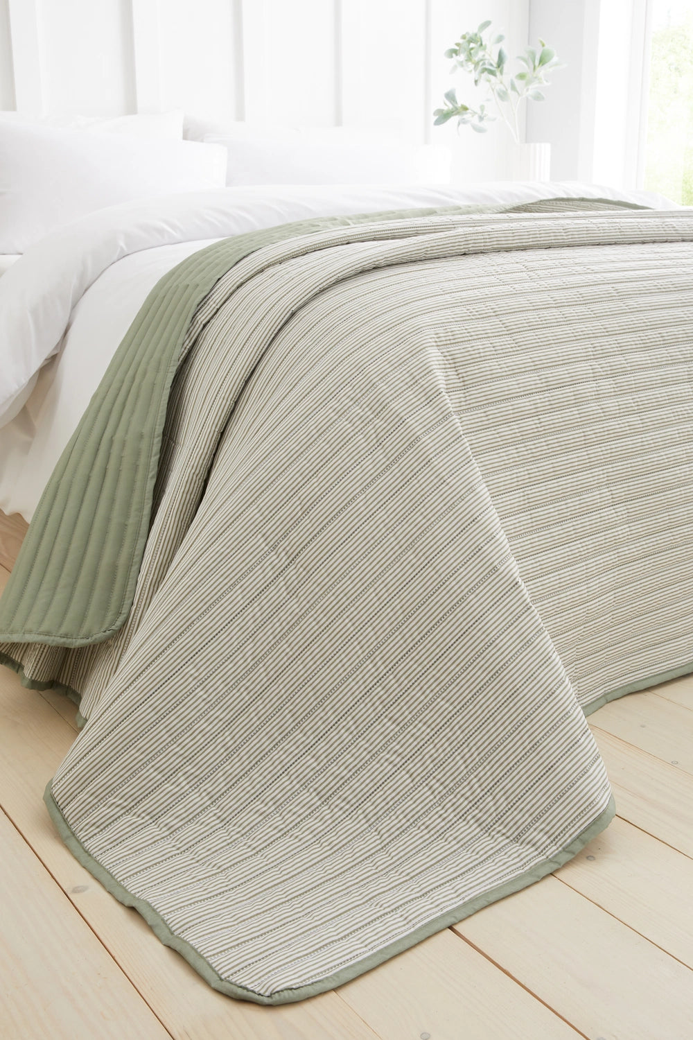 Stripe Quilted Bedspread | Green