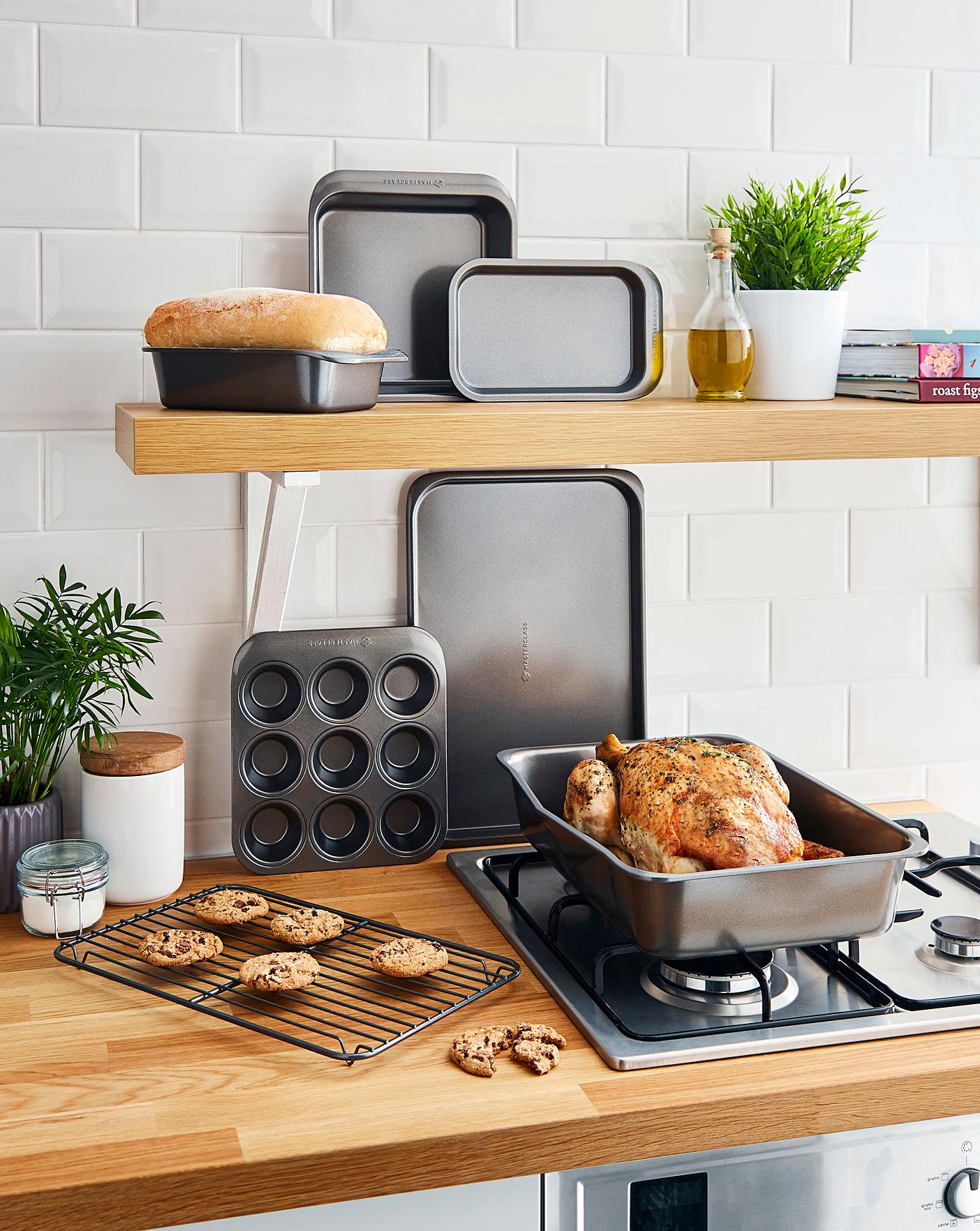 Smart Stacking Bakeware Set
