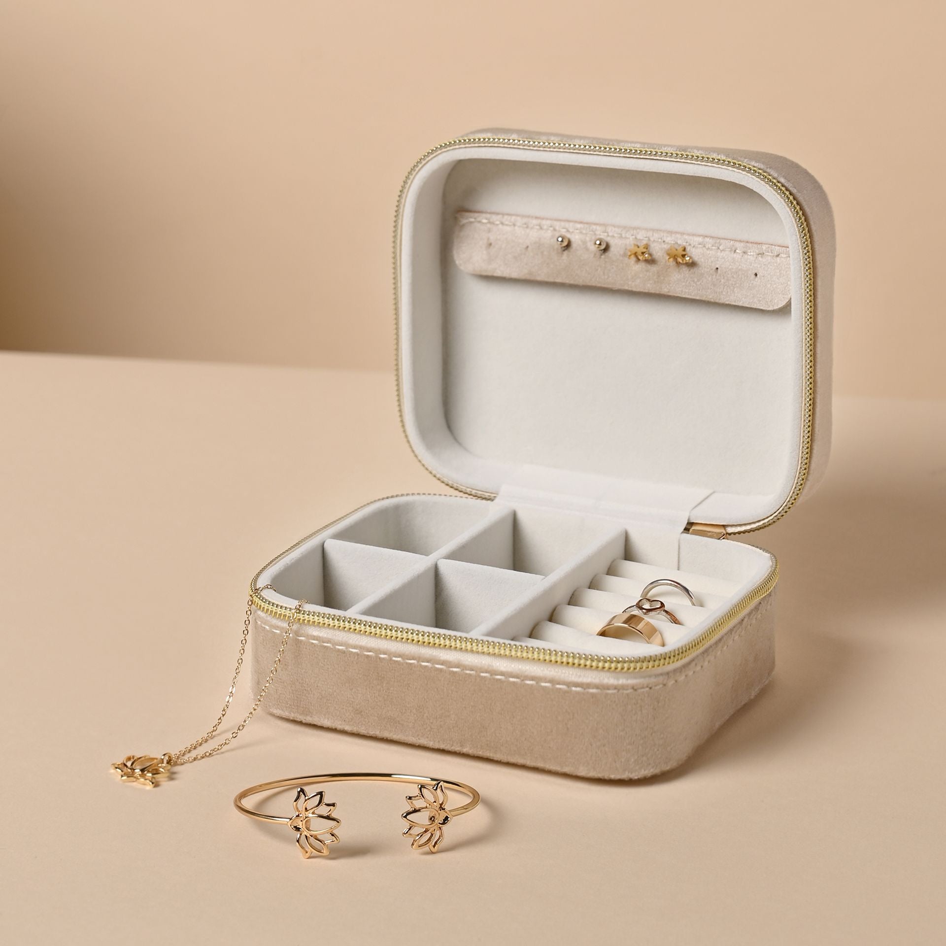 Sophia Classic Velvet | Jewellery Box