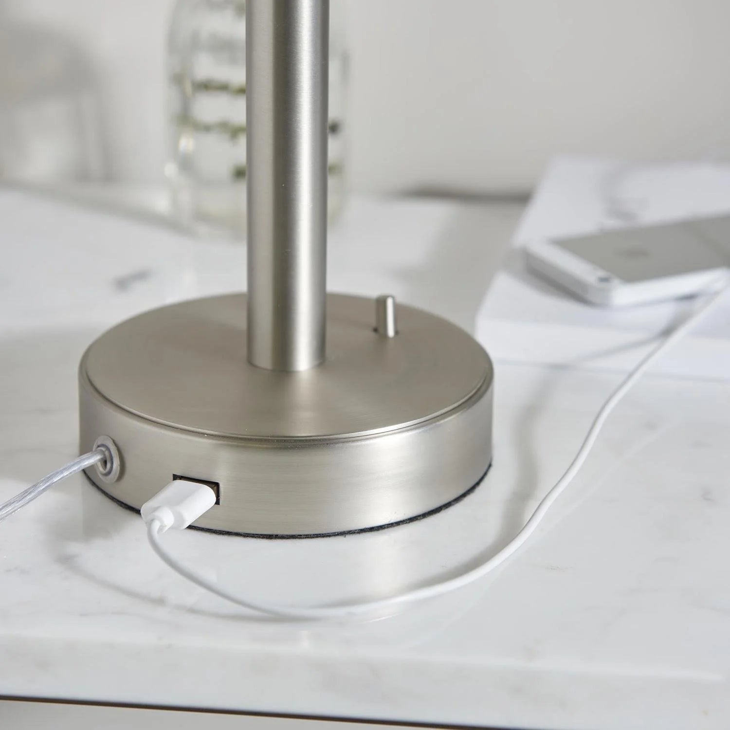 Owen Lamp Base with USB Charging Port