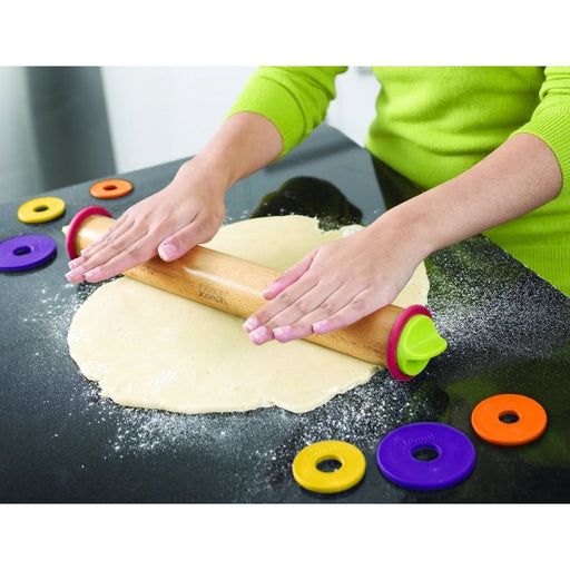 Adjustable Rolling Pin With Measuring Rings